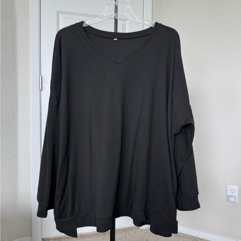 Black V-Neck Long Sleeve Shirt with Pockets
